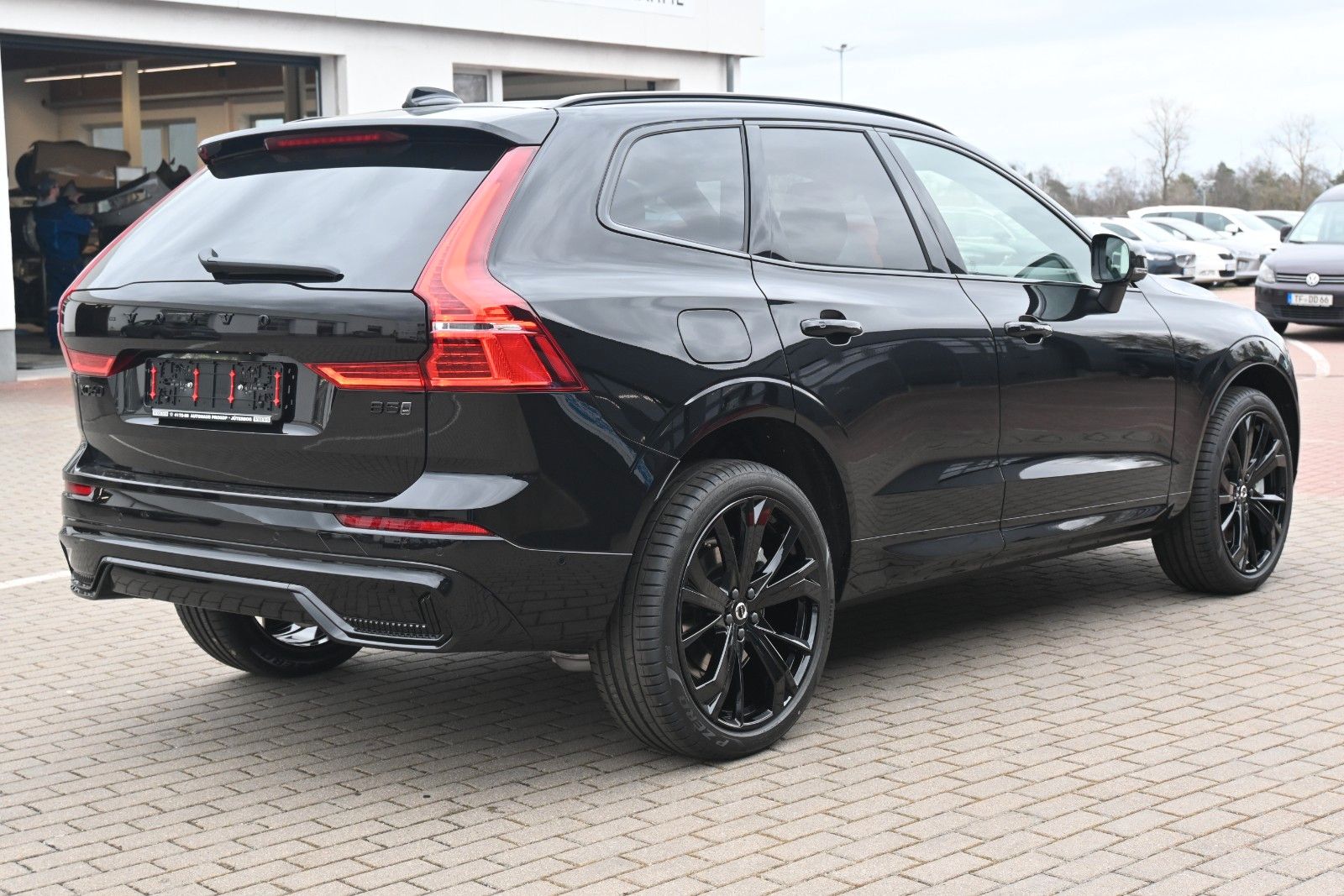 Fahrzeugabbildung Volvo XC60 B5 AWD Ultra Black Edition*360*LUFT*ACC*AHK