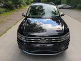 Volkswagen Tiguan Allspace Highline 4Motion 7-Sitzer - Volkswagen Tiguan Allspace Highline mit Benzin-Antrieb