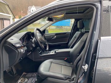 Mercedes E 300 - 11