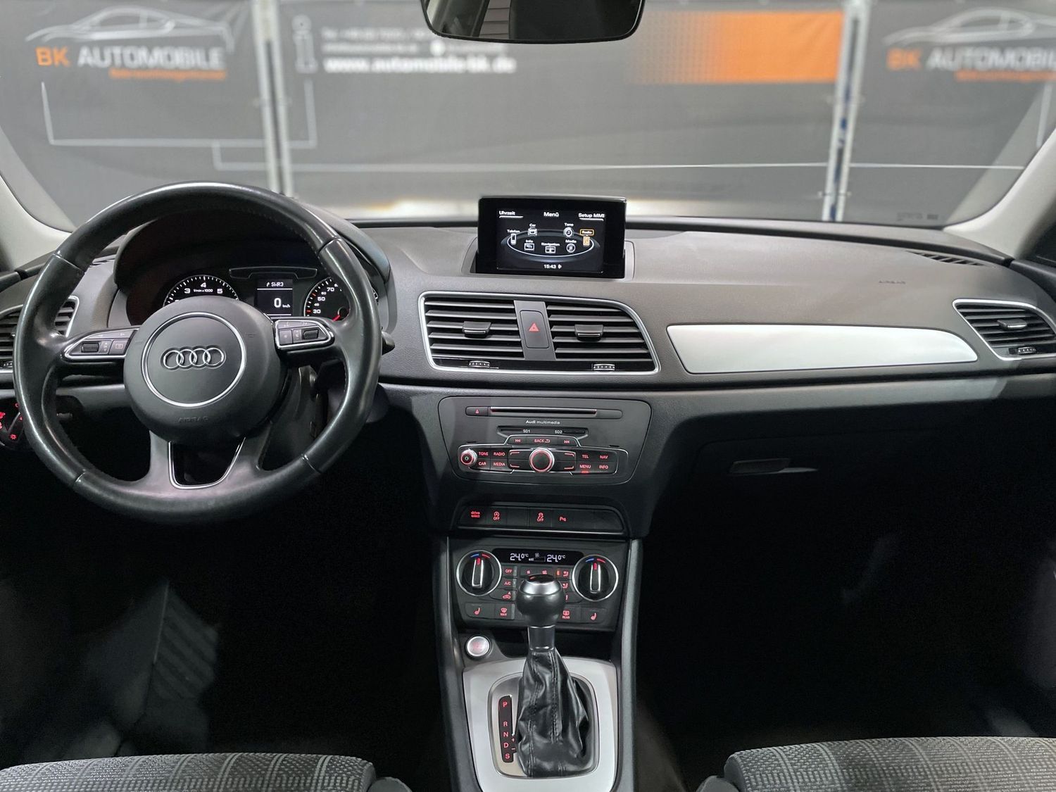 Fahrzeugabbildung Audi Q3 sport #Keyless#PDC#Navi#DAB