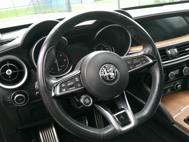 Alfa Romeo Stelvio Lusso Ti Q4