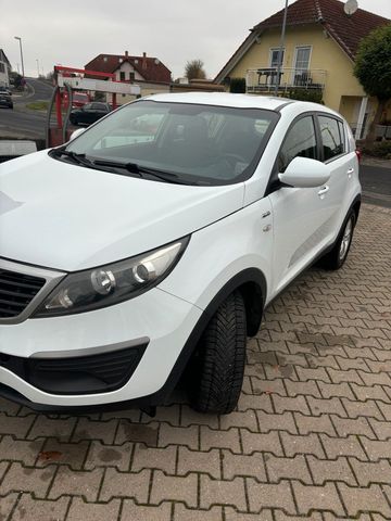 Kia Sportage 2.0 Diesel  2013  4WD  TÜV neu