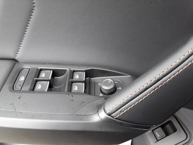 Fahrzeugabbildung CUPRA Formentor 1.5 TSI VZ-PAKET/NAVI/AHK/PARK-ASSIST