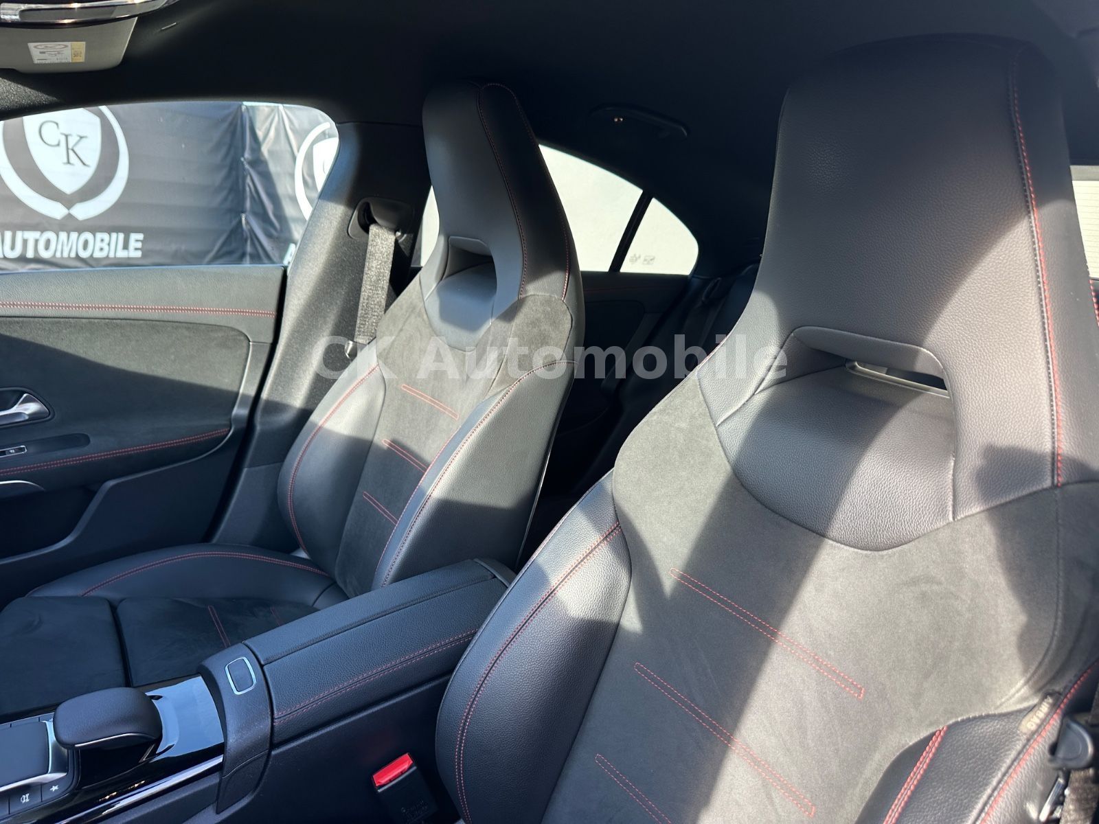 Fahrzeugabbildung Mercedes-Benz CLA 200 AMG-Line/Night-Paket/Navi/LED/AHK