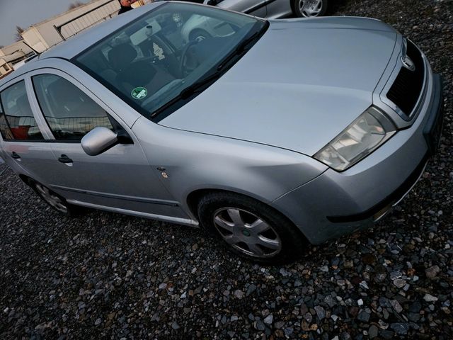 Skoda Fabia 1.4 16V Elegance Sedan Automatik