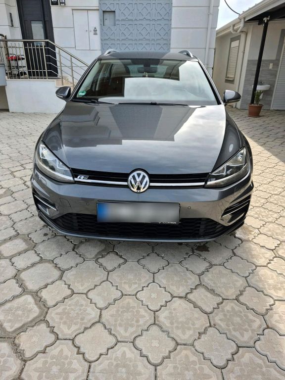 Image of Volkswagen Golf