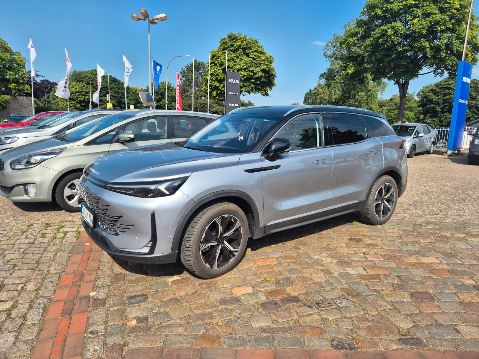 BAIC Beijing X75