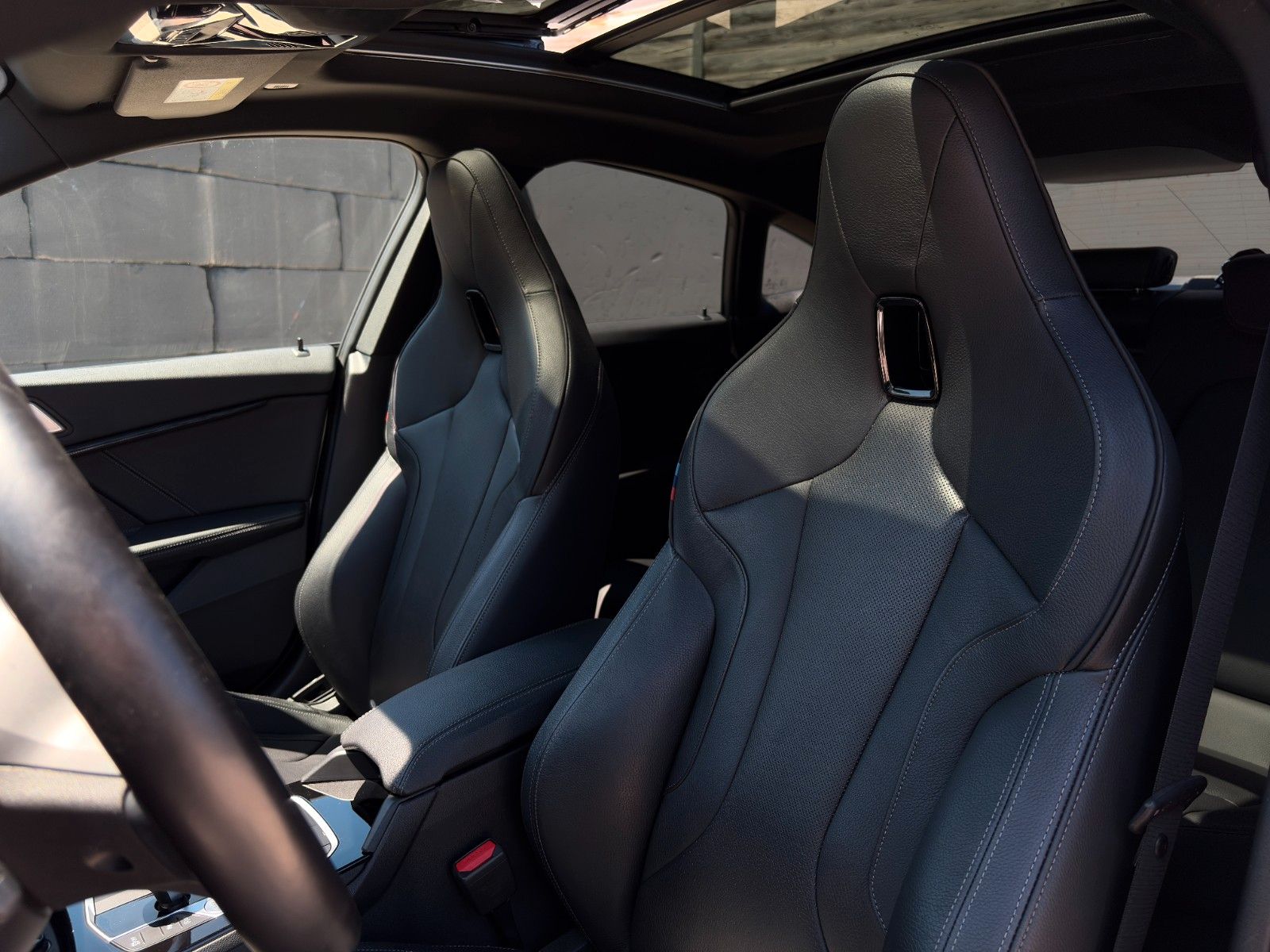 Fahrzeugabbildung BMW 218i Gran Coupe M Sport Shadow Pano HiFi KZG LHZ