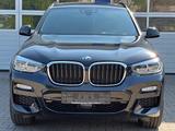 BMW X3 20d xDrive "M-SPORTPAKET/AHK/PANO/HEAD-UP" - BMW X3: Sportpaket