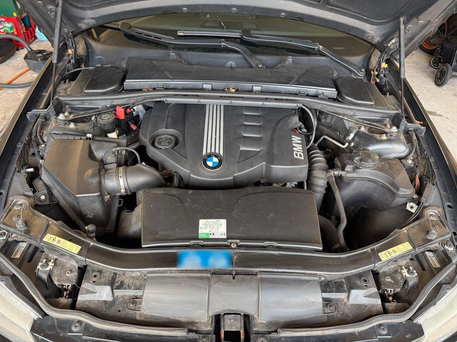BMW 320 2009 — photo 15