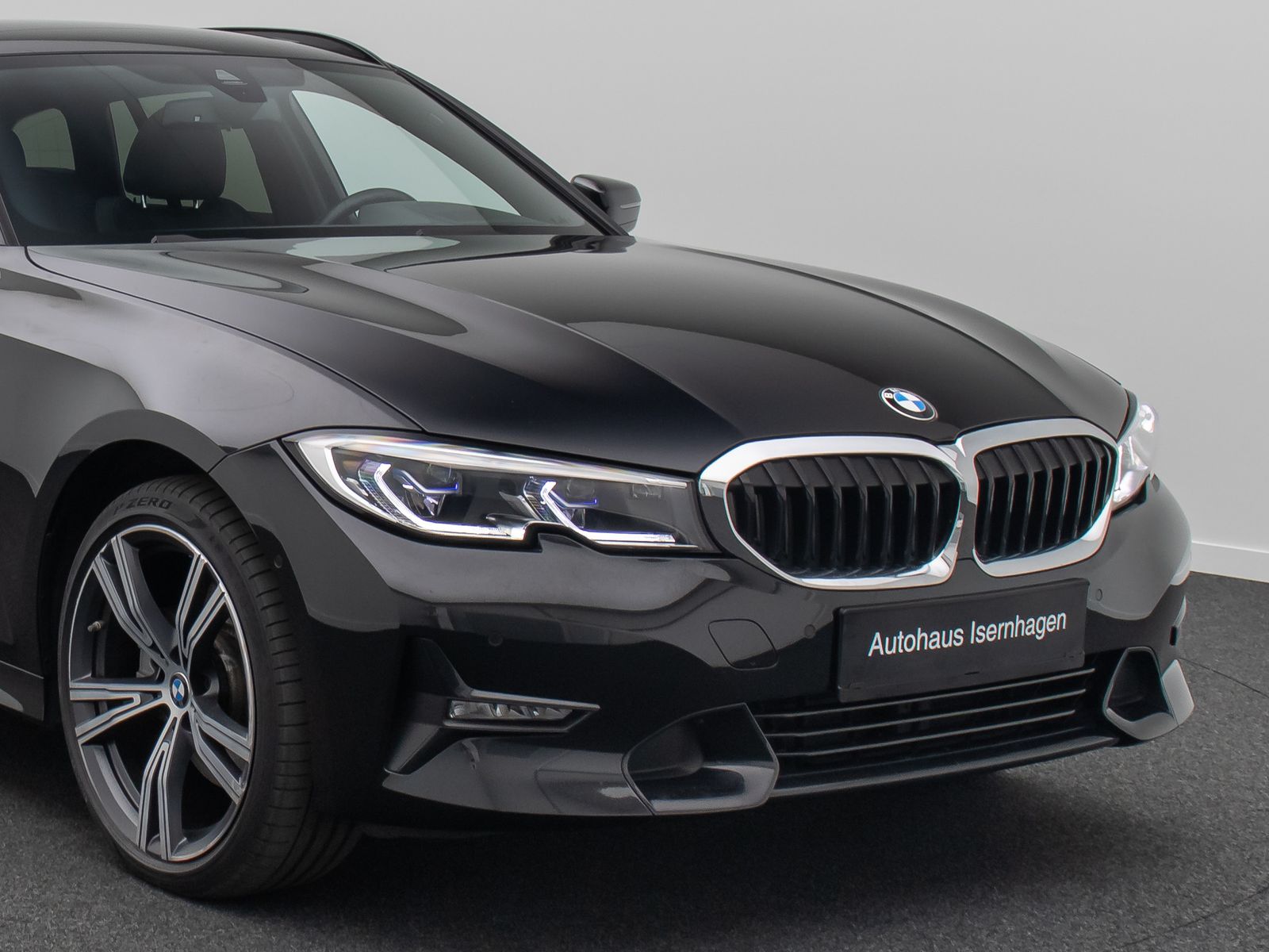 Fahrzeugabbildung BMW 320e xD Sport Line DAB Laser HUD HiFi Panorama
