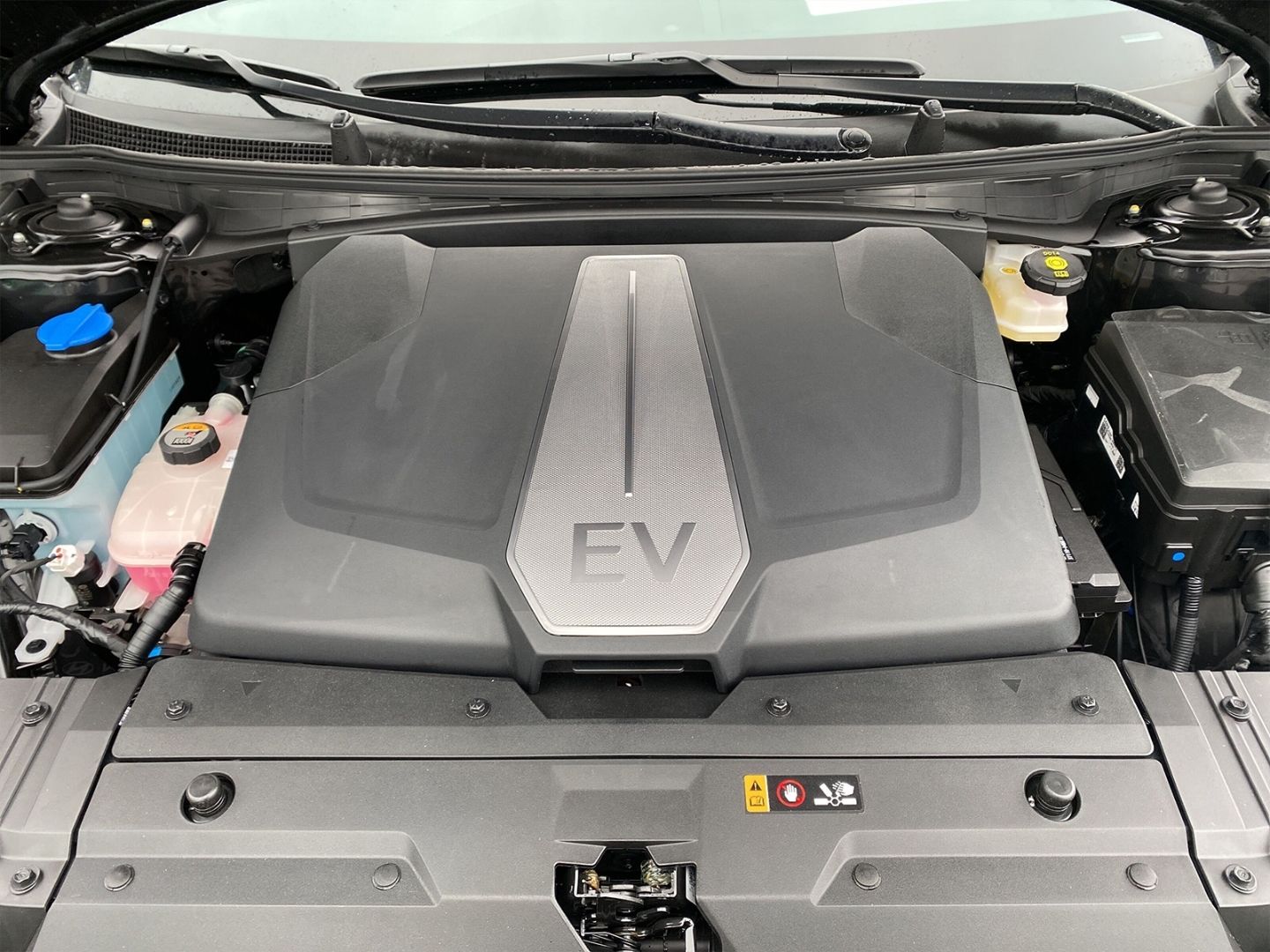 Fahrzeugabbildung Kia EV6 GT 4WD 77,4 kW *PANORAMAGLASDACH*