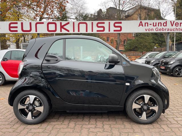 Smart fortwo EQ 60kW*EXCL*PANO*NAVI*JBL*PTS*KAM*22kW*