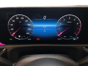 Mercedes CLA 180 Shooting Brake - 10