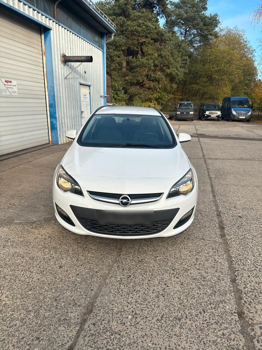 Opel Astra, 2014