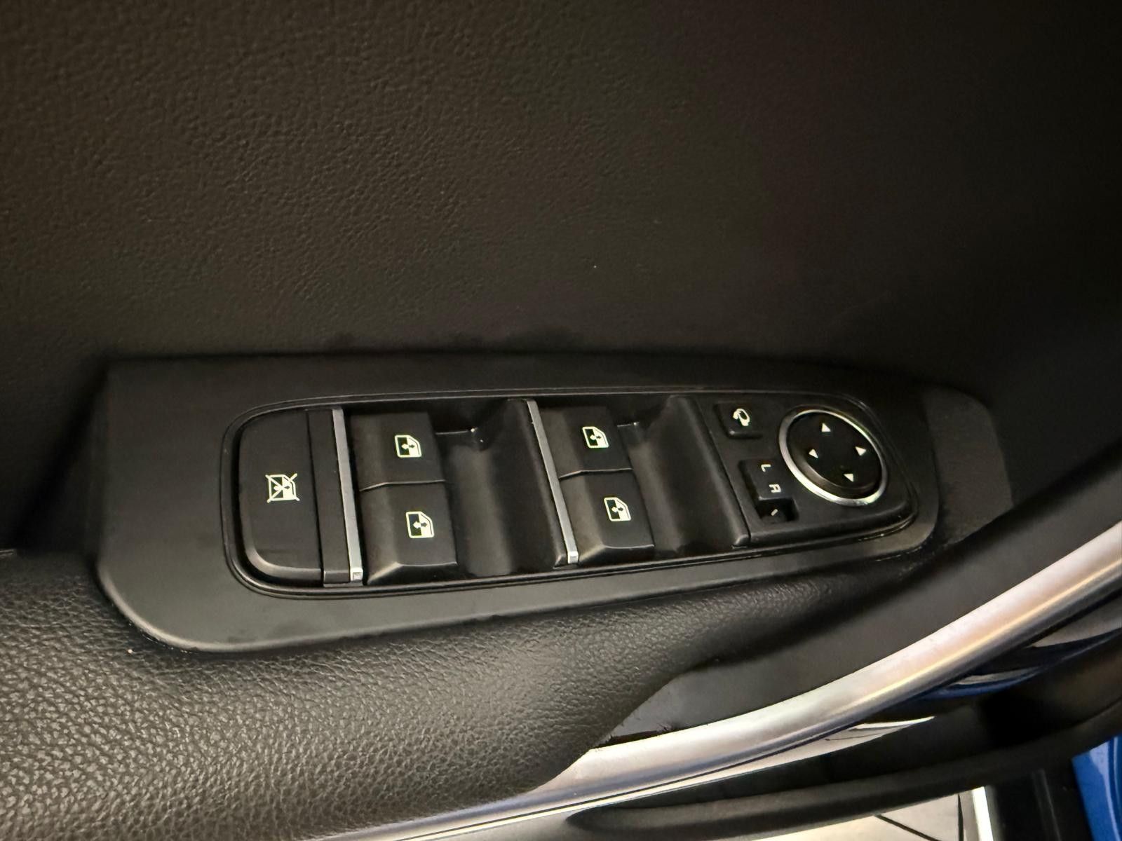 Fahrzeugabbildung Kia XCeed 1.5 TGDI Mild Hybrid Spirit / WENIG KM/LED