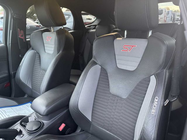 Ford Focus 2.0 EcoBoost ST NaviKlimaLMF