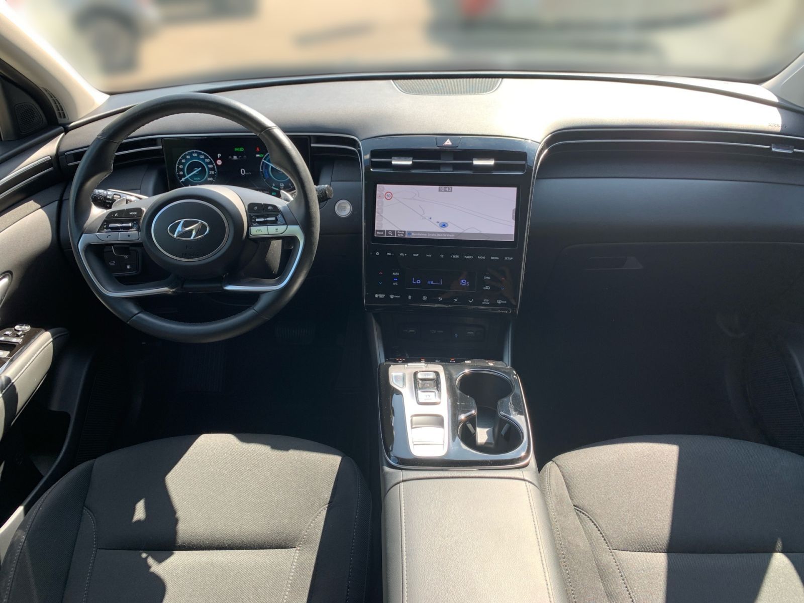 Fahrzeugabbildung Hyundai Tucson 1.6 T-GDI Trend Plug-In Hybrid 4WD 8x Ber