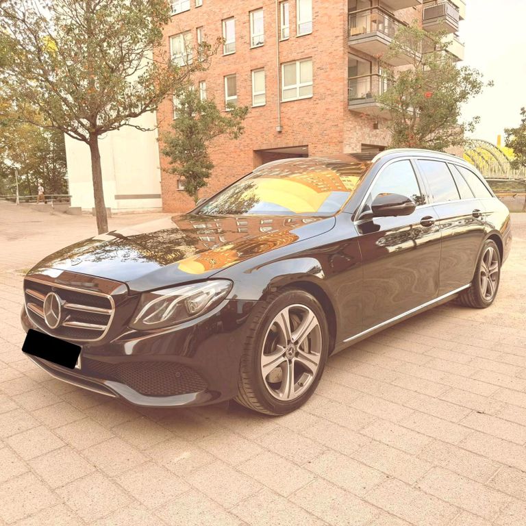 Image of Mercedes-Benz E 350