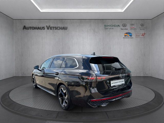 Passat Variant R-Line 2.0 TDI DSG Bluetooth Navi