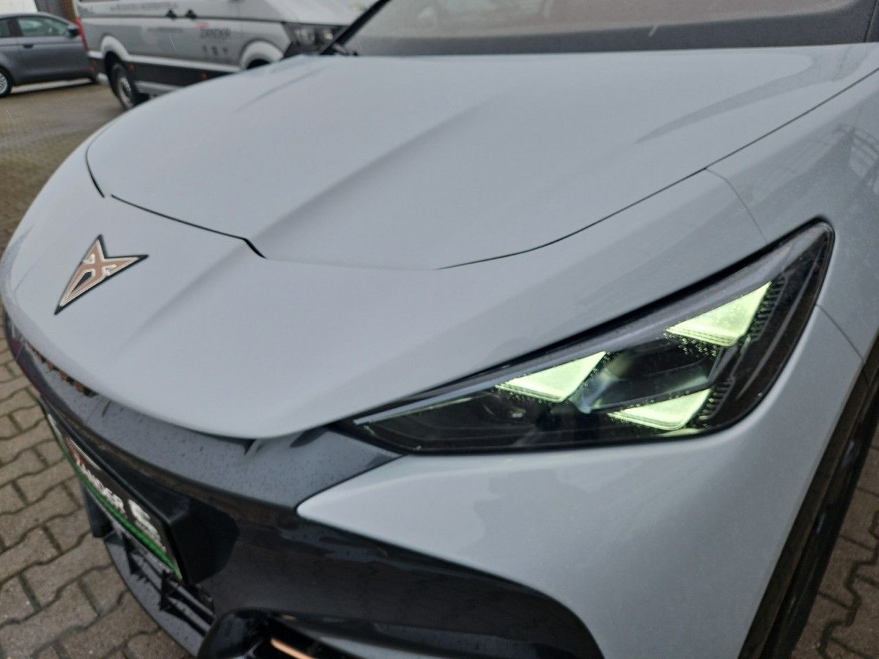 Fahrzeugabbildung CUPRA Tavascan 210 KW AHK/WÄRMEPUMPE/MATRIX/NAVI