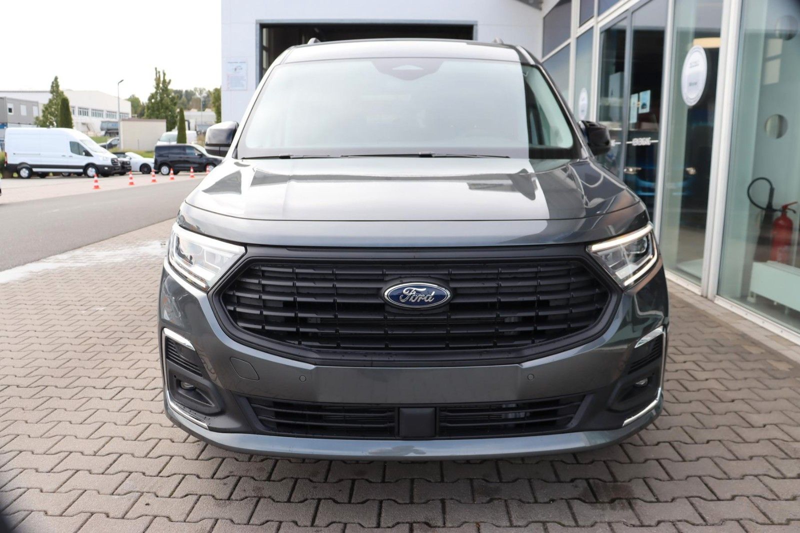 Ford Tourneo Connect Titanium L2 PHEV 0,0 % FIN*mgl. imagem 3
