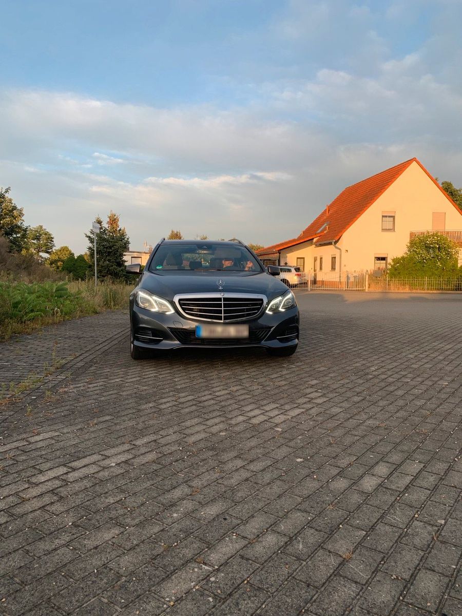 MERCEDES-BENZ Mercedes Benz E200 Bluetec MB-Service frisch