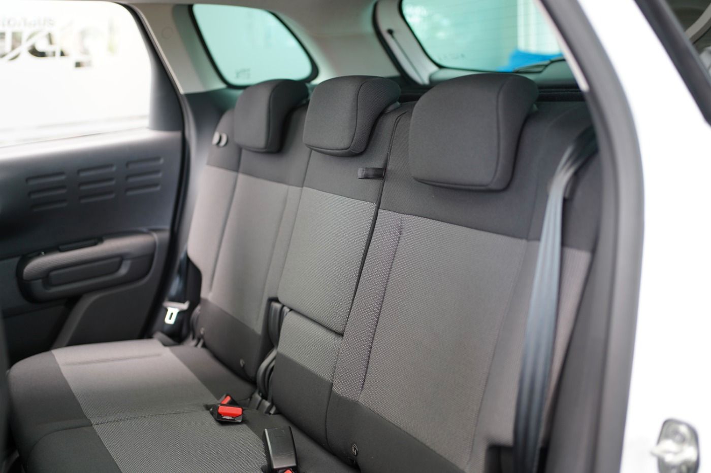 Fahrzeugabbildung Citroën C3 Aircross PureTech 110 Shine Schiebedach Navi