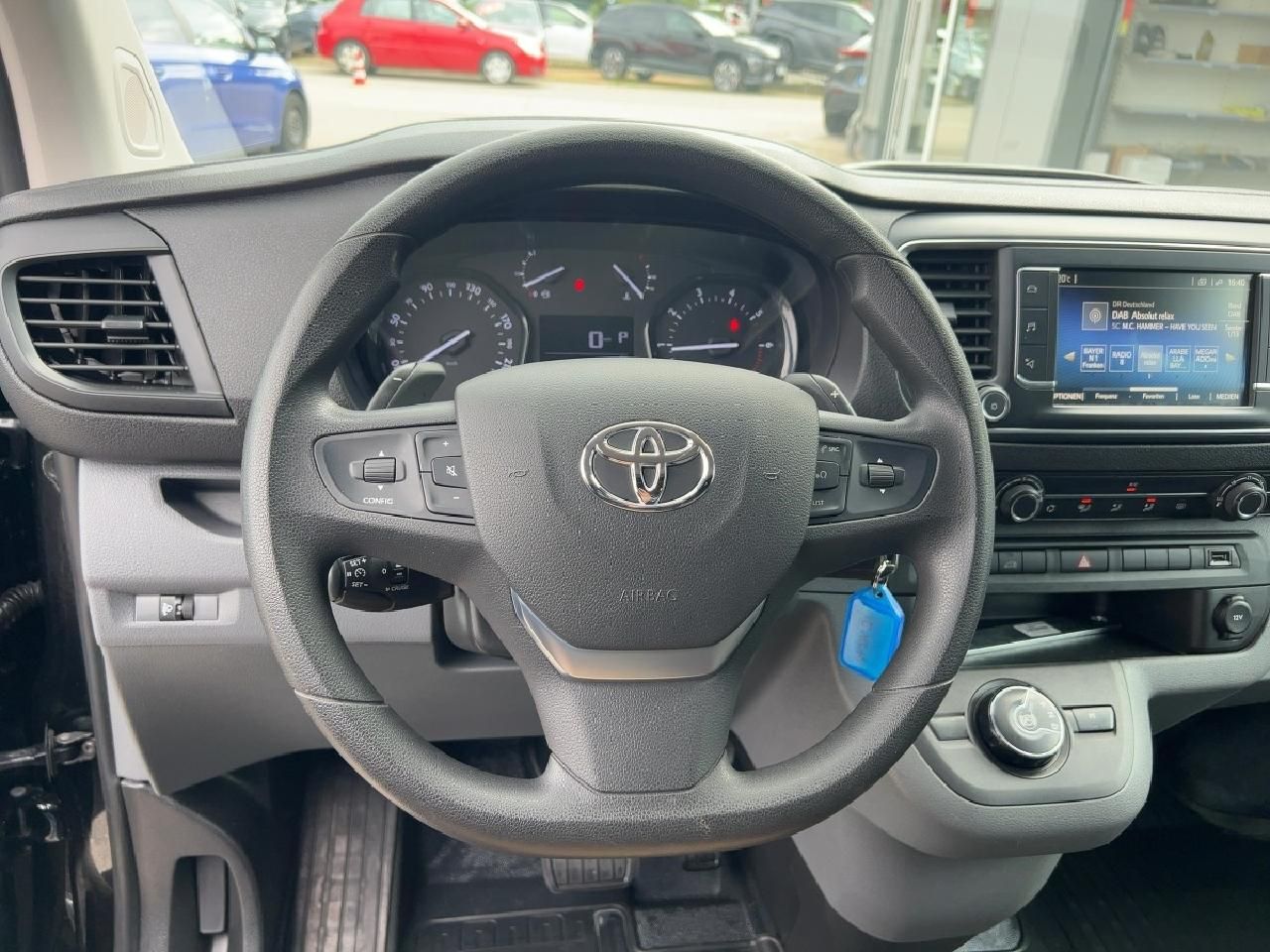 Fahrzeugabbildung Toyota Proace L1 Kasten 2,0 Meister A/T AHK EPH+CAM *