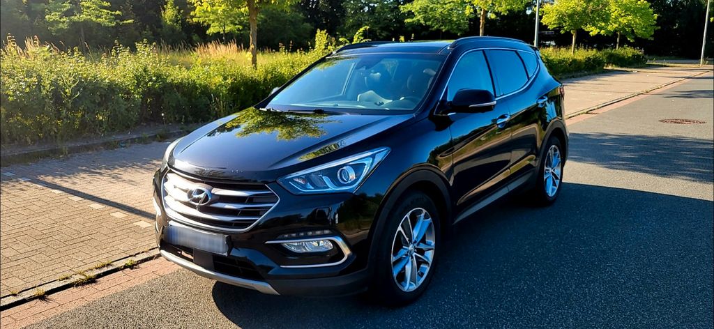 Image of Hyundai SANTA FE