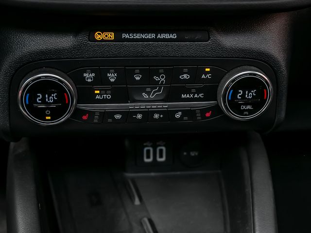 Ford Kuga 2.5 Plug-In Hybrid Vignale Stauassistent