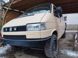 Volkswagen T4 Caravelle 2,5-l-Otto syncro Standard evtlauch - Volkswagen T4 Caravelle: Syncro