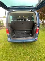 Volkswagen T6 Multivan - blaue Volkswagen T6