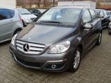 Mercedes-Benz B 160 Autom / 68.122 KM / Anhängerkupplung - : Anhängerkupplung Auto