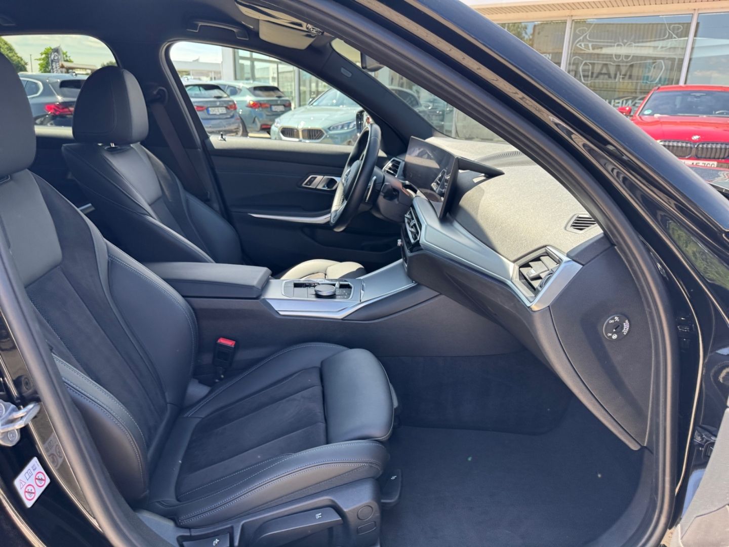 BMW 330 d M-Sport LED KLIMAAUTO NAVI SHZ PDC ALU 19' foto 18