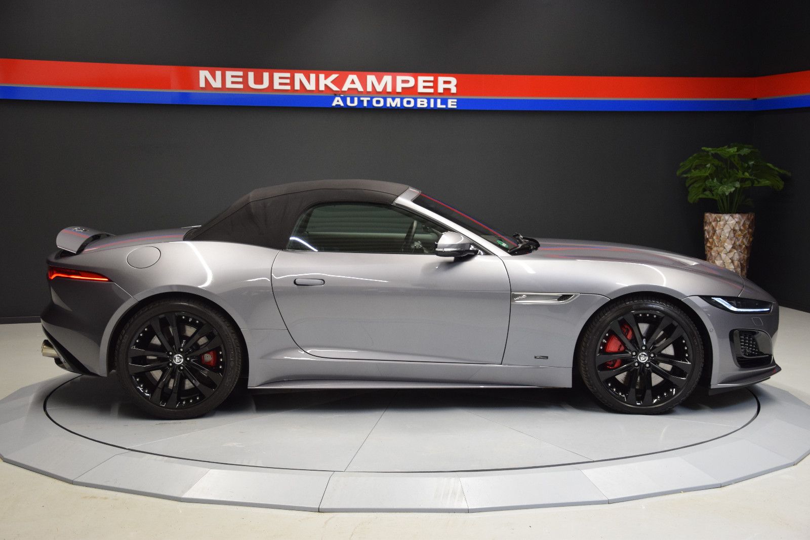 Fahrzeugabbildung Jaguar F-Type Cabrio R-Dynamic Memory Vollleder S-AGA