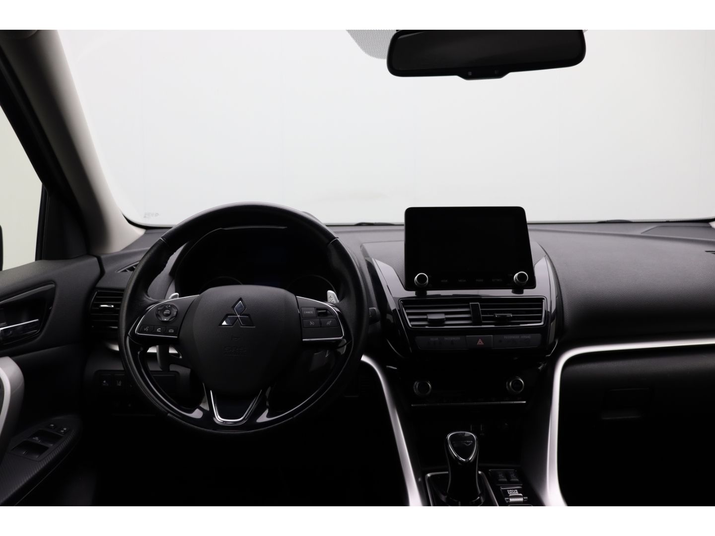 Fahrzeugabbildung Mitsubishi Eclipse Cross 2.4 Basis Hybrid 4WD