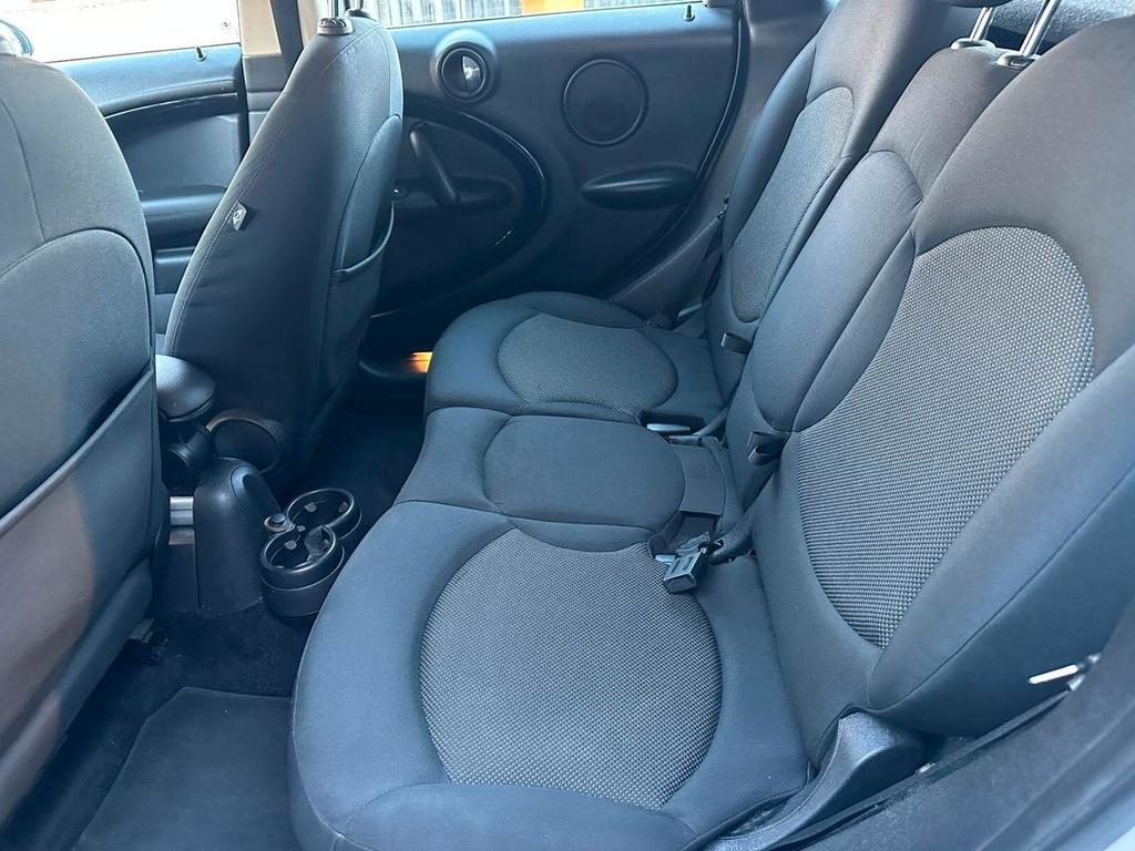 MINI One D Countryman