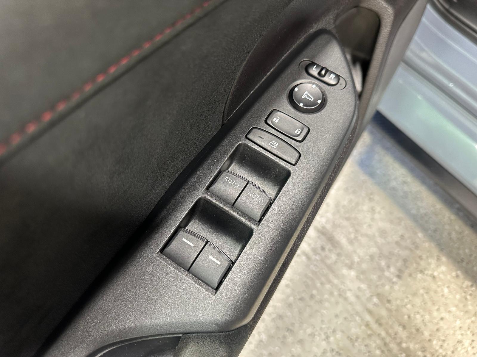 Honda Civic Type R 320 ch • 2.0 VTEC Turbo • 82 300 km • Boîte manuelle 6 • ACC • GPS • Caméra