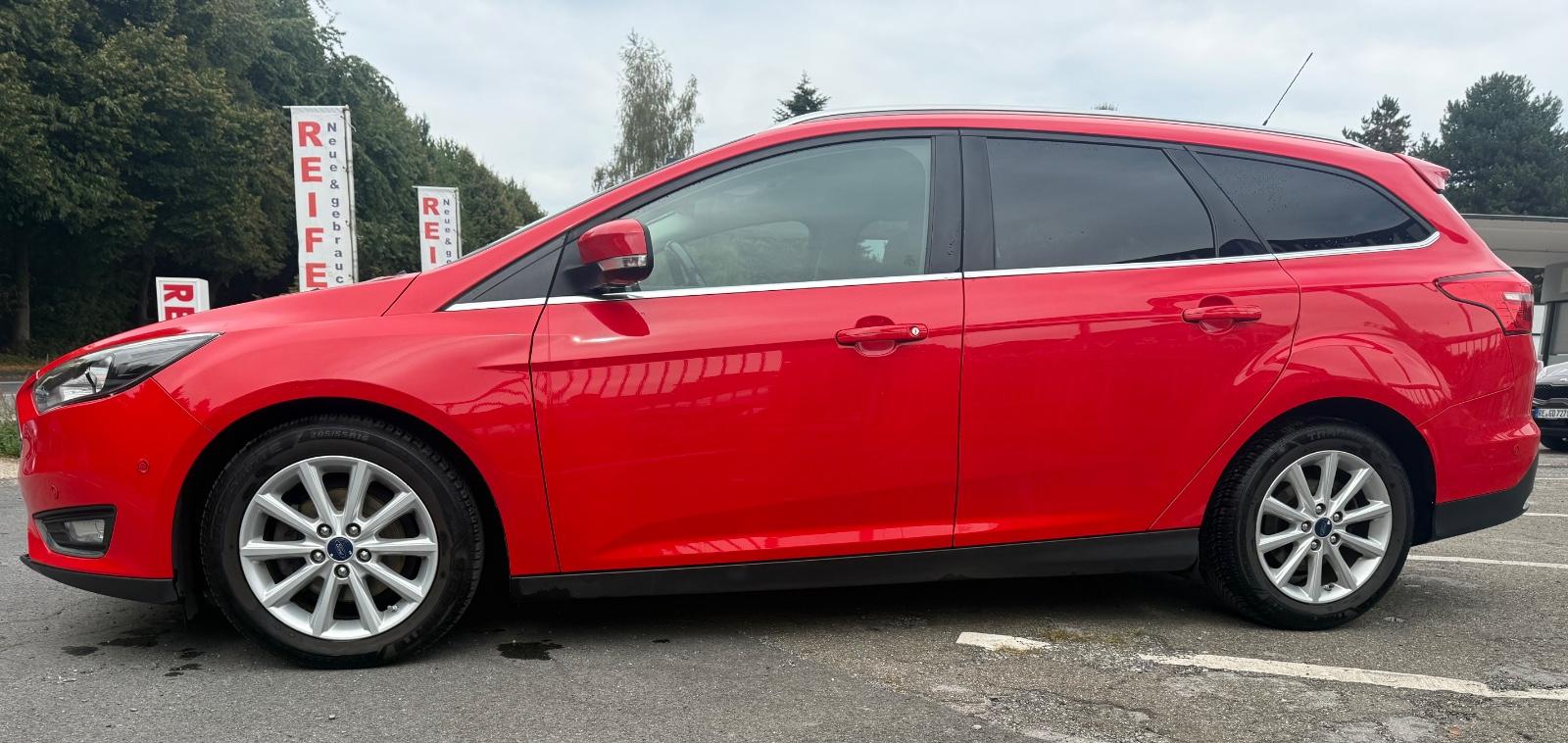Ford Focus 2015 — photo 9