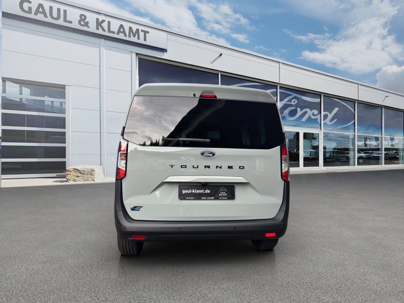 Fahrzeugabbildung Ford Tourneo Courier eMotor BEV Titanium