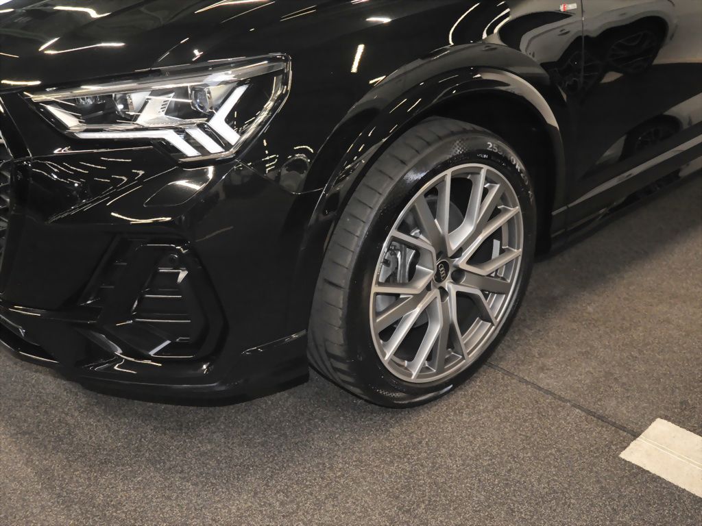 Audi Q3 Sportback 45 TFSI quattro S line Navi Matrix foto 5