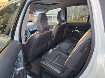 Volvo XC90 - 11