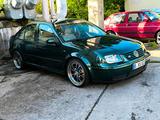 Volkswagen VW Bora 2.3 v5 highline TÜV neu - Volkswagen Bora aus 1998
