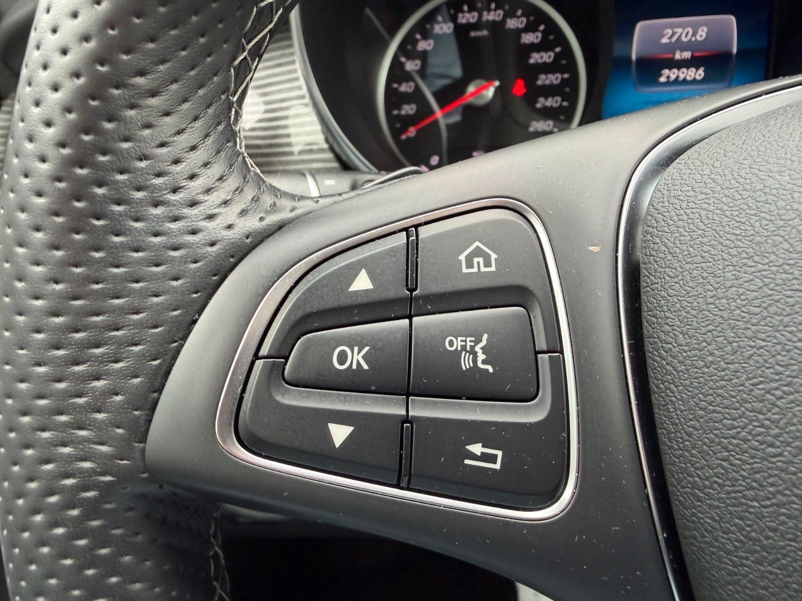 Fahrzeugabbildung Mercedes-Benz V 250 AVANTGARDE ED AHK Tisch 6Sitze