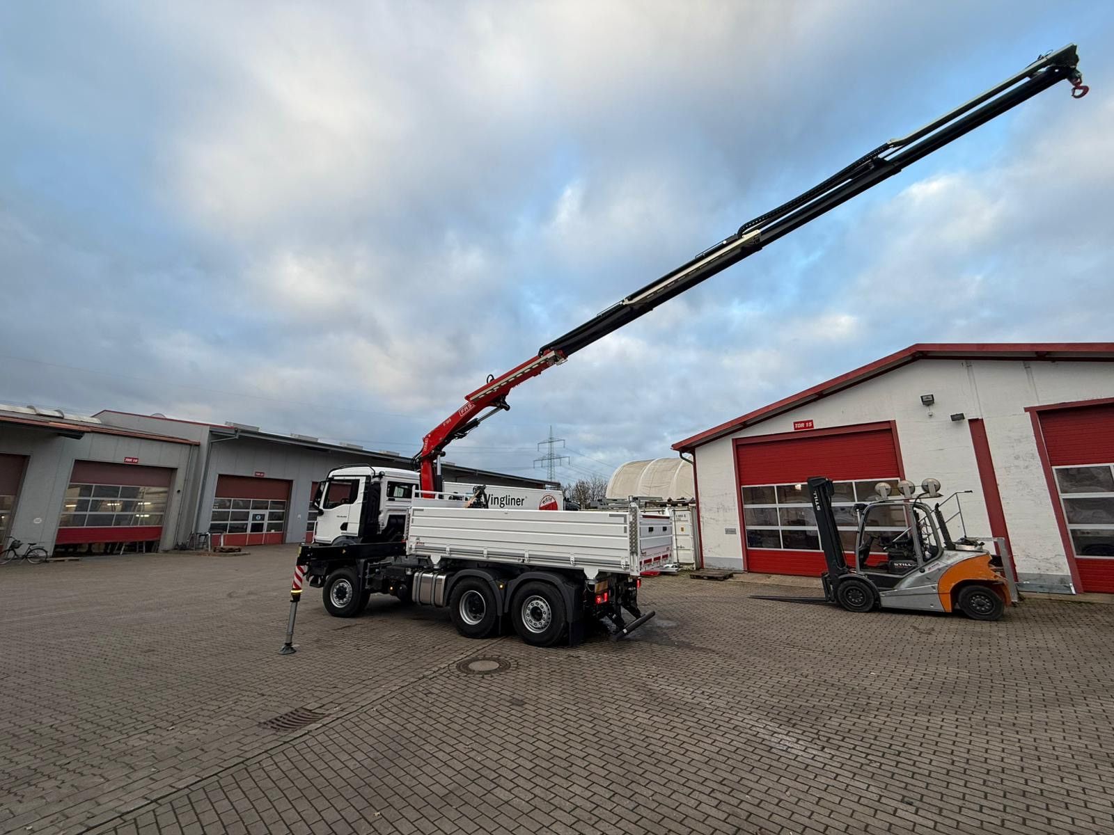 Fahrzeugabbildung MAN TGS 26.400 6x4 Krankipper Fassi/SOFORT VERFÜGBAR