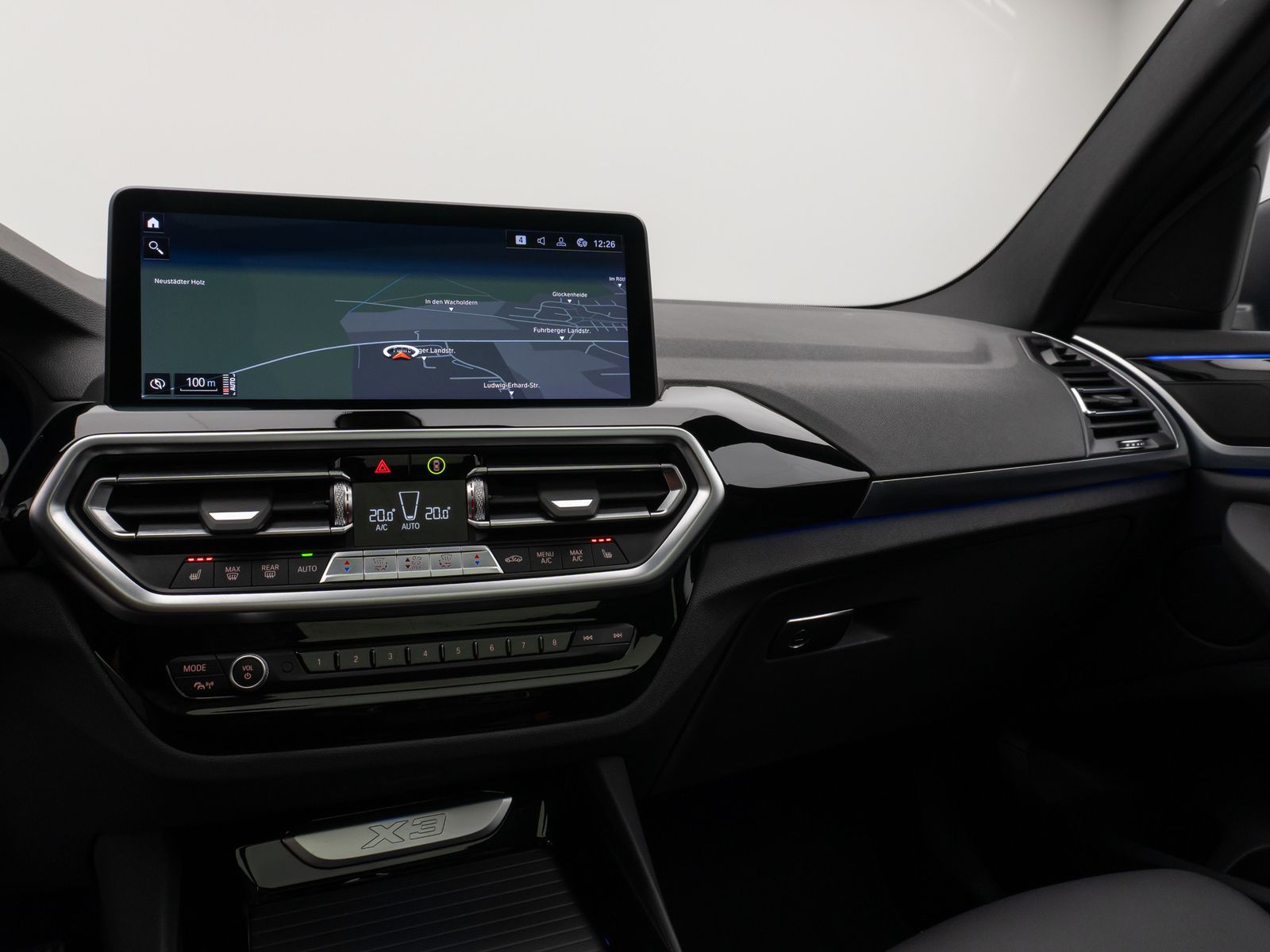 Fahrzeugabbildung BMW X3 xD20d Panor Kamera DAB HiFi Komfort Sport 19"
