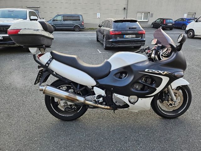 Suzuki GSX 750 F