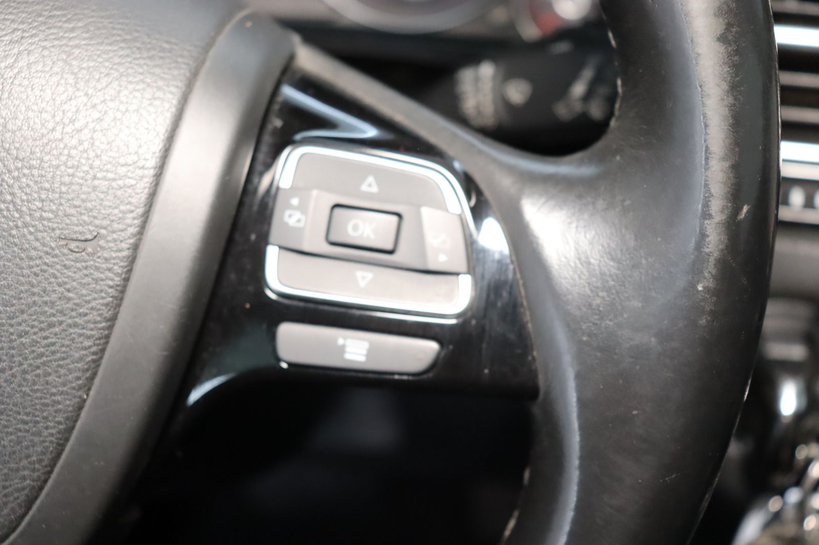 Fahrzeugabbildung Volkswagen Touareg 3.0 TDI V6 TDI BlueMotion * aus 1. Hd