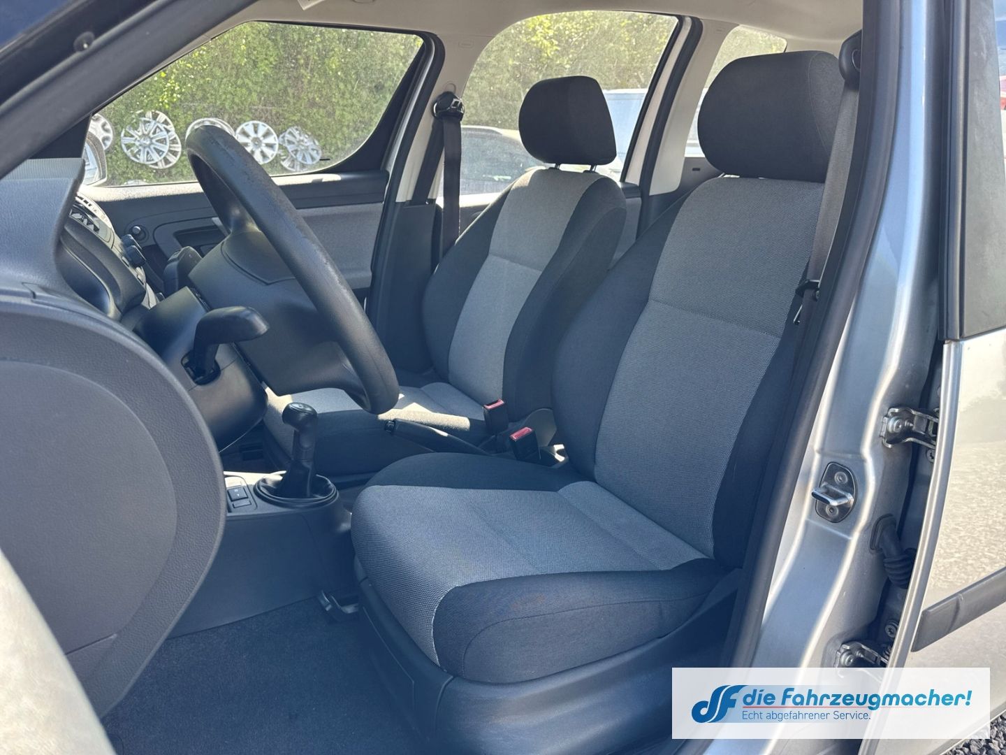 Fahrzeugabbildung SKODA Roomster Plus Edition 1.2 12V HTP *MOTORSCHADEN